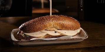 Pollo сендвич со пилешки гради